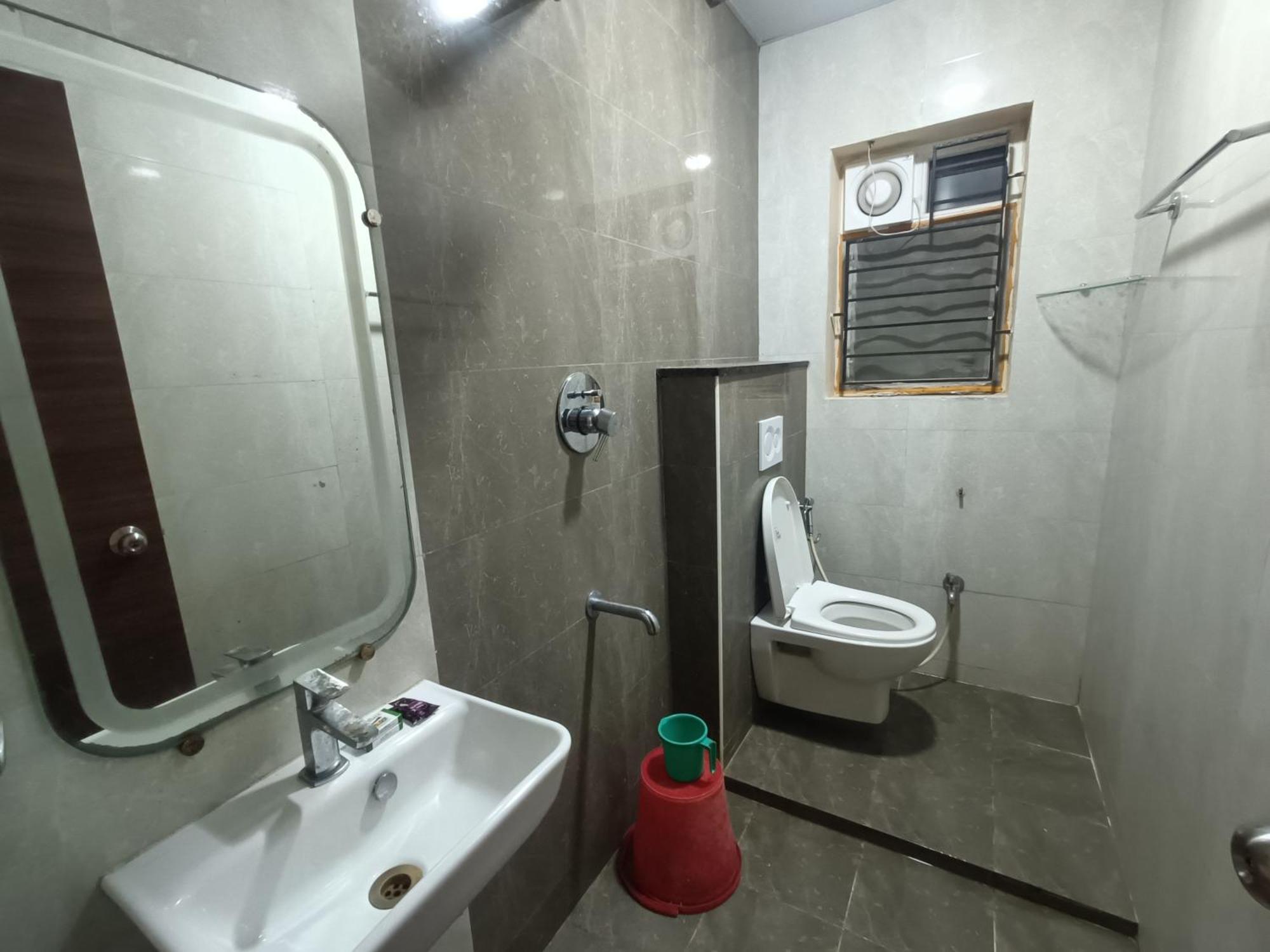 Mrv Triplicane Hotel 2*