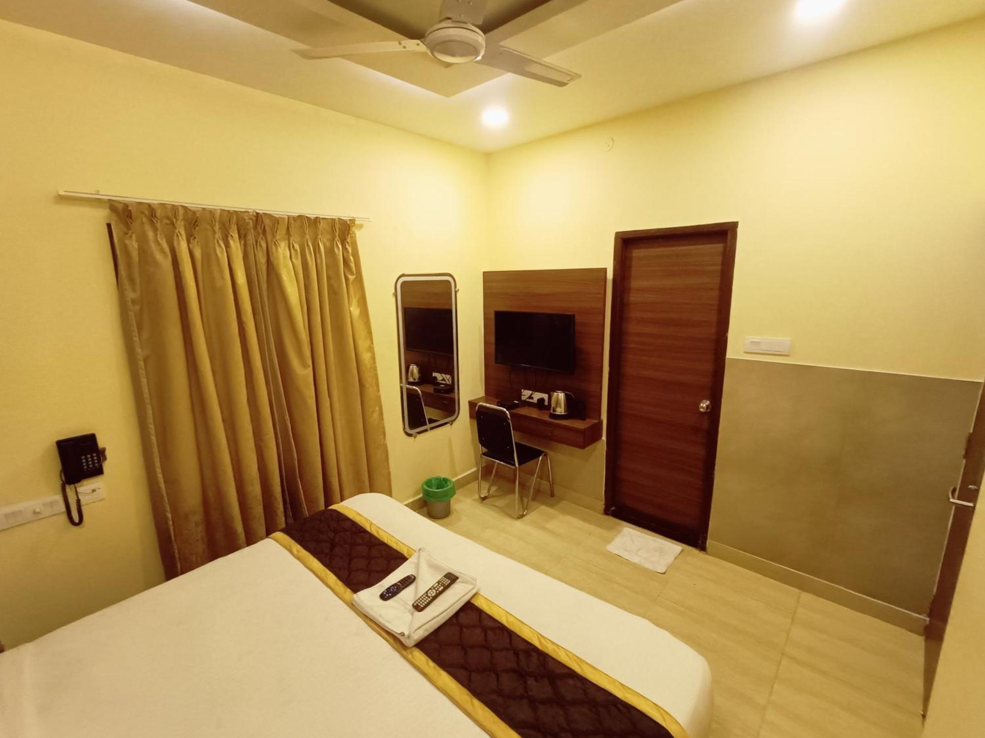 Mrv Triplicane Hotel